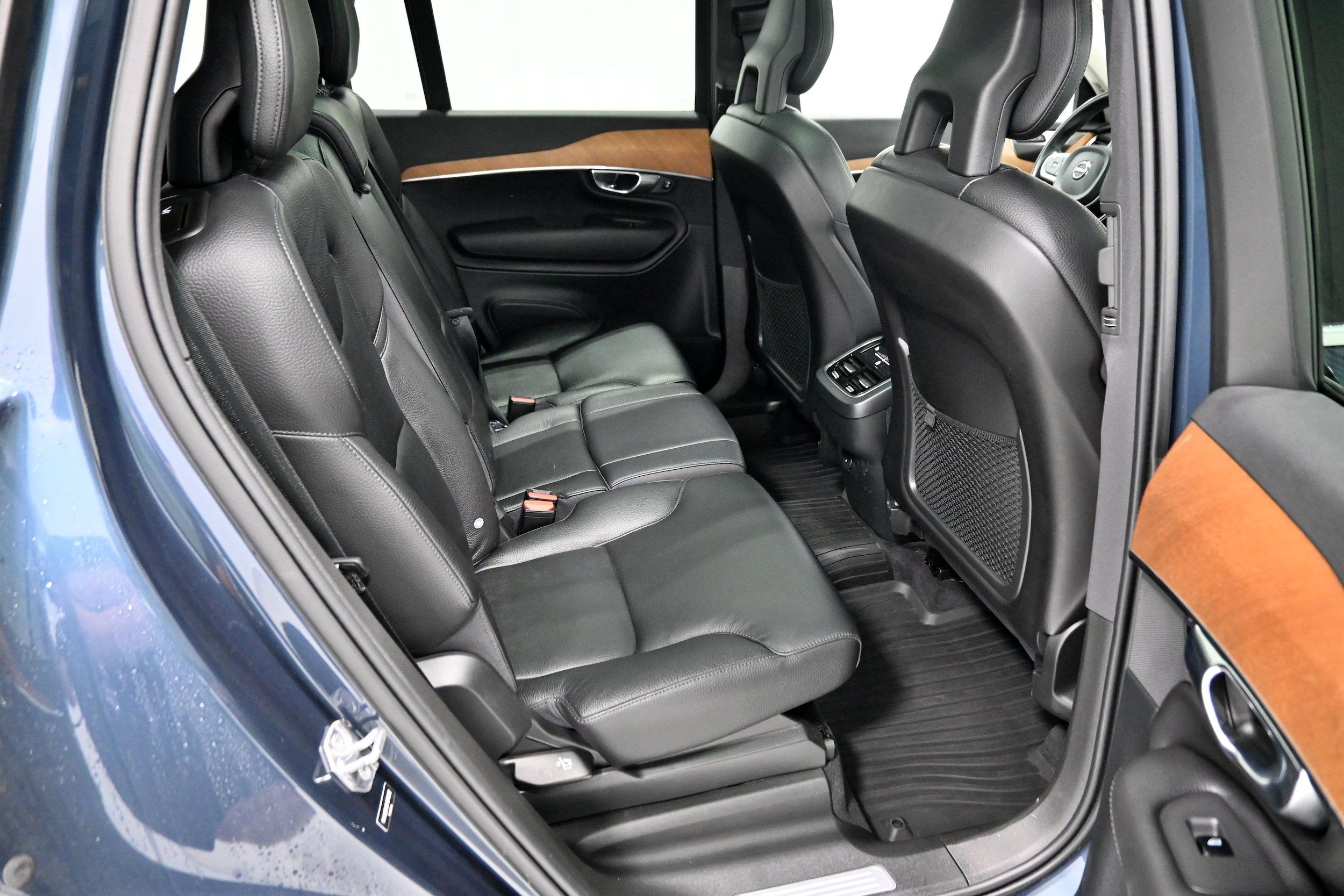 Used 2021 Volvo XC90 T6 Momentum w/ Protection Package Premier AWD/4WD image 31