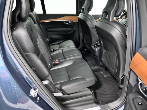Used 2021 Volvo XC90 T6 Momentum w/ Protection Package Premier AWD/4WD image 31