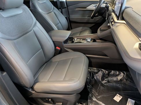 New 2026 Ford Explorer Active w/ Active Comfort Package image 20