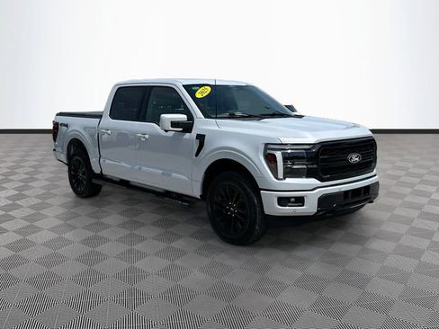 Used 2025 Ford F150 Lariat w/ Equipment Group 502A High AWD/4WD image 3
