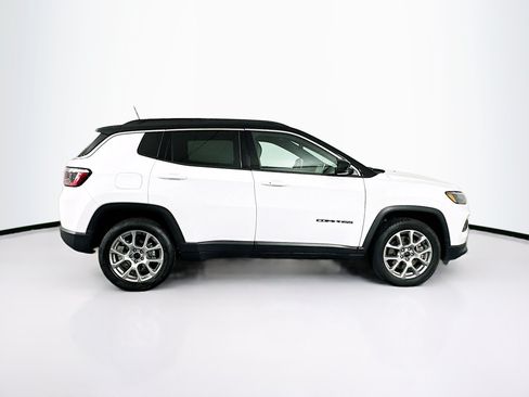Used 2025 Jeep Compass Limited AWD/4WD image 10