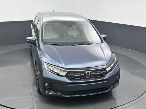 Certified 2025 Honda Odyssey EX-L image 3