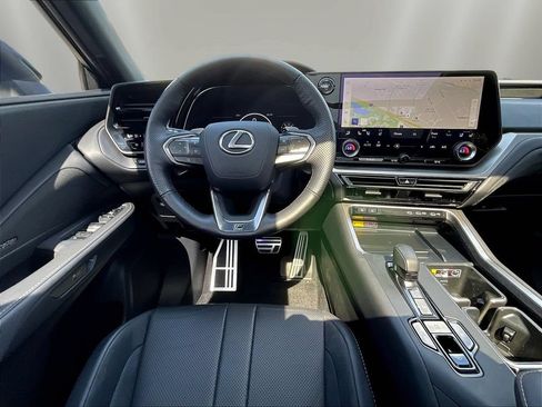Used 2025 Lexus TX 500h AWD w/ Technology Package image 10