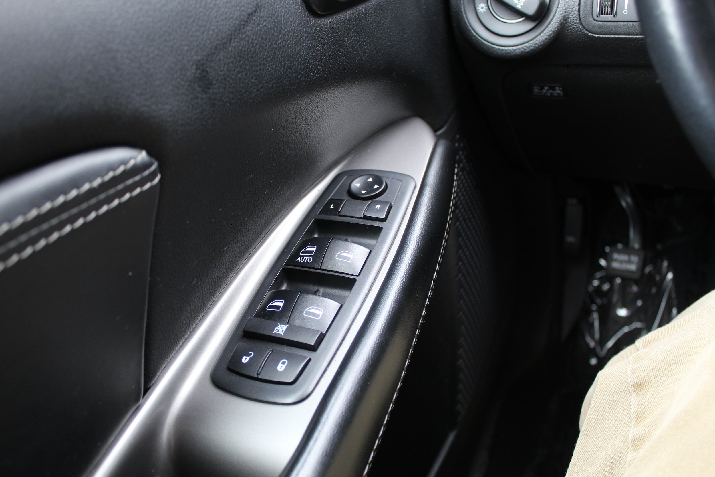 Used 2018 Dodge Journey Crossroad AWD/4WD image 32