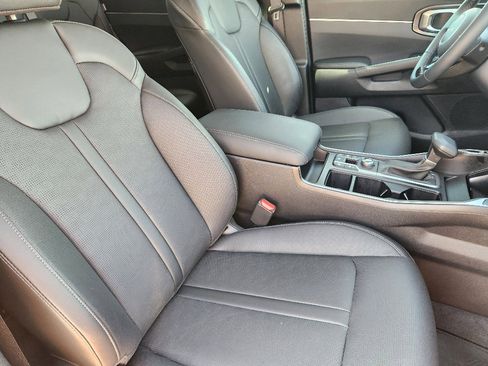 New 2025 Kia Sorento S image 10