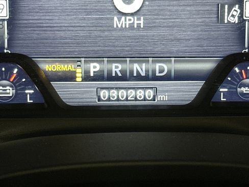 Used 2022 RAM 1500 Limited AWD/4WD image 22