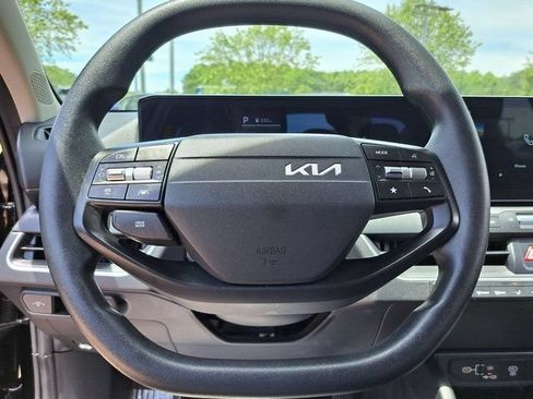 Used 2025 Kia K4 FWD image 10