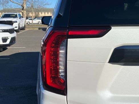 Used 2023 GMC Yukon Denali Ultimate image 15