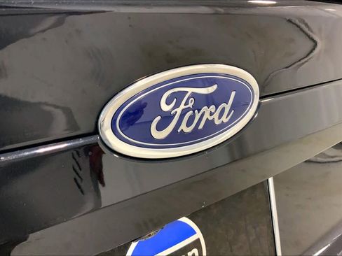 Used 2019 Ford Fusion SE w/ Equipment Group 151A image 29
