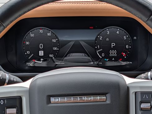 Used 2023 Land Rover Defender 130 SE AWD/4WD image 23