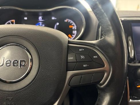Used 2019 Jeep Grand Cherokee Limited AWD/4WD image 29