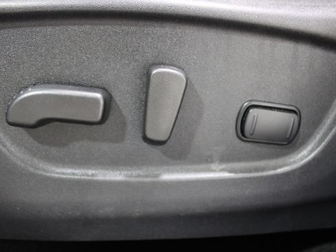 Used 2022 Nissan Rogue Sport SV w/ Technology Package image 4