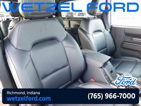 Used 2025 Ford Bronco Badlands AWD/4WD image 17