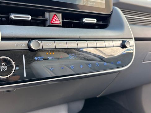 Used 2025 Hyundai Ioniq 5 Limited image 32