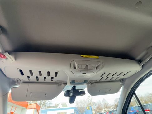 Used 2015 Ford Transit Connect XLT image 16