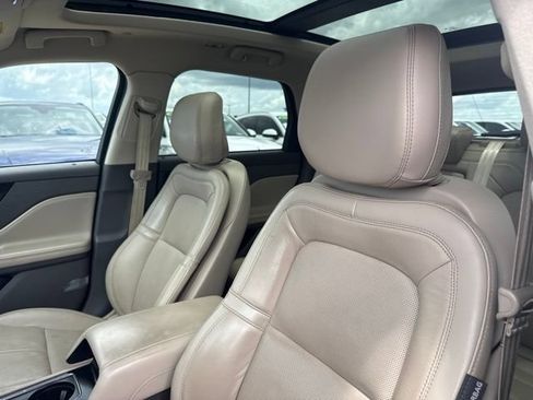 Used 2020 Lincoln Corsair FWD w/ Premium Package image 15