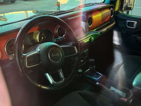 Used 2021 Jeep Wrangler Unlimited Rubicon image 5