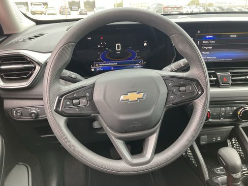 Used 2025 Chevrolet TrailBlazer LT image 11