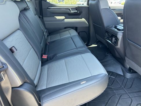 Certified 2025 Chevrolet Silverado 1500 ZR2 AWD/4WD image 13