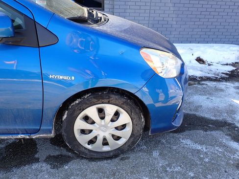 Used 2012 Toyota Prius C One image 9