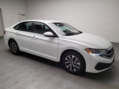 Used 2024 Volkswagen Jetta S image 11