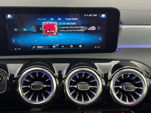 Used 2022 Mercedes-Benz A 220 w/ AMG Line image 25