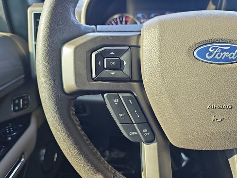 Used 2019 Ford Expedition XLT w/ Equipment Group 202A RWD image 14