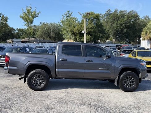 Used 2022 Toyota Tacoma SR5 RWD image 4