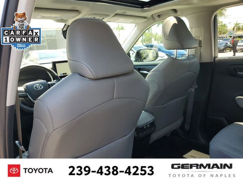 Used 2023 Toyota Highlander XLE FWD image 22