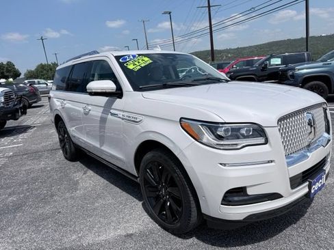 Used 2024 Lincoln Navigator Reserve AWD/4WD image 12
