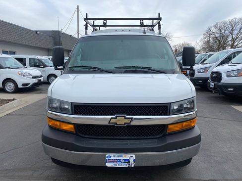 Used 2021 Chevrolet Express 3500 w/ Power Convenience Package image 2