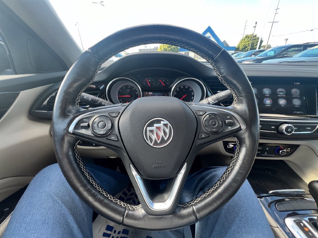 Used 2018 Buick Regal Preferred w/ Driver Confidence Package #1 FWD image 17