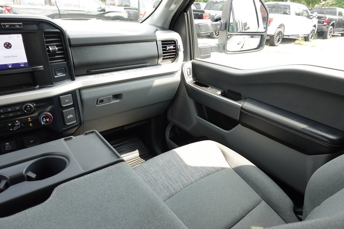 Used 2024 Ford F350 XLT w/ FX4 Off-Road Package AWD/4WD image 42
