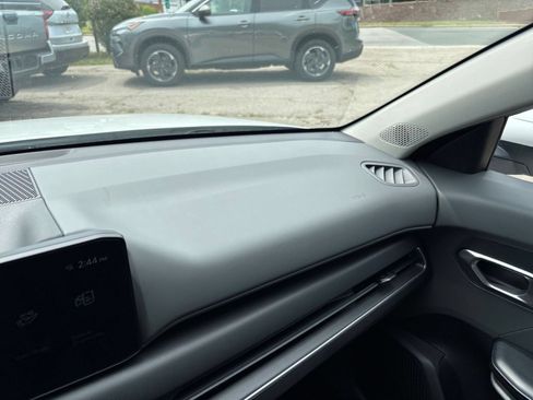 Used 2025 Kia K4 FWD image 32