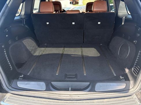 Used 2012 Jeep Grand Cherokee Overland Summit AWD/4WD image 8