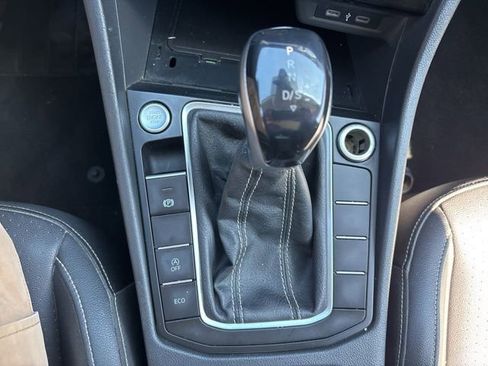 Used 2022 Volkswagen Jetta SE FWD image 22