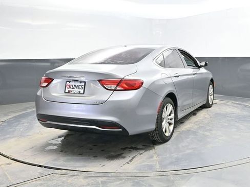 Used 2015 Chrysler 200 Limited w/ Convenience Group image 9