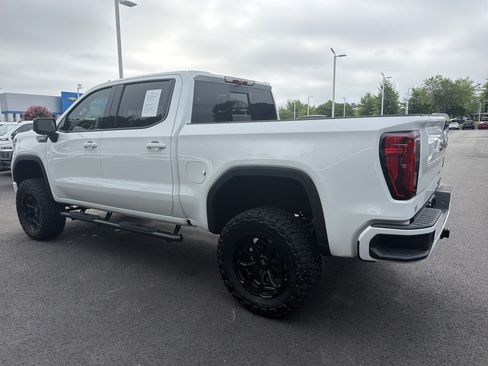 Used 2025 GMC Sierra 1500 AT4 w/ AT4 Premium Package AWD/4WD image 8
