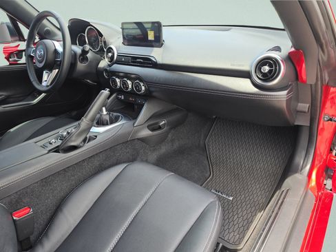 Used 2025 MAZDA MX-5 Miata RF Grand Touring w/ Weather Package RWD image 14