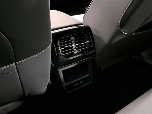 New 2026 Volkswagen ID.4 Pro image 16