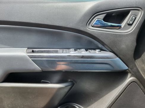 Used 2017 Chevrolet Colorado Z71 AWD/4WD image 14