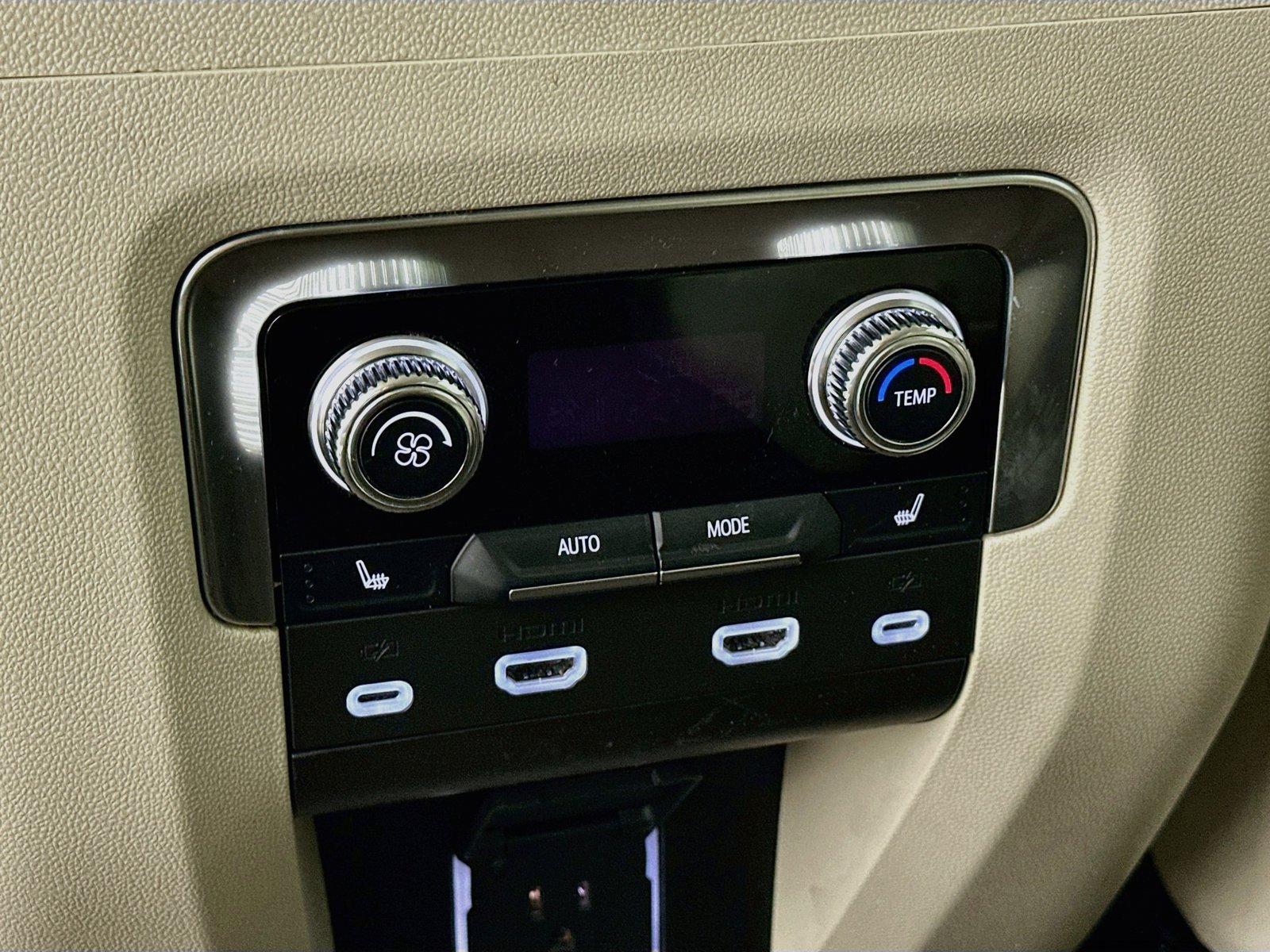 Used 2023 GMC Yukon XL Denali w/ LPO, Floor Liner Package AWD/4WD image 35