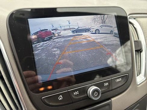 Used 2016 Chevrolet Malibu LT image 23