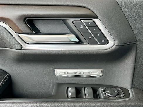 New 2025 GMC Sierra 1500 Denali w/ Technology Package image 13