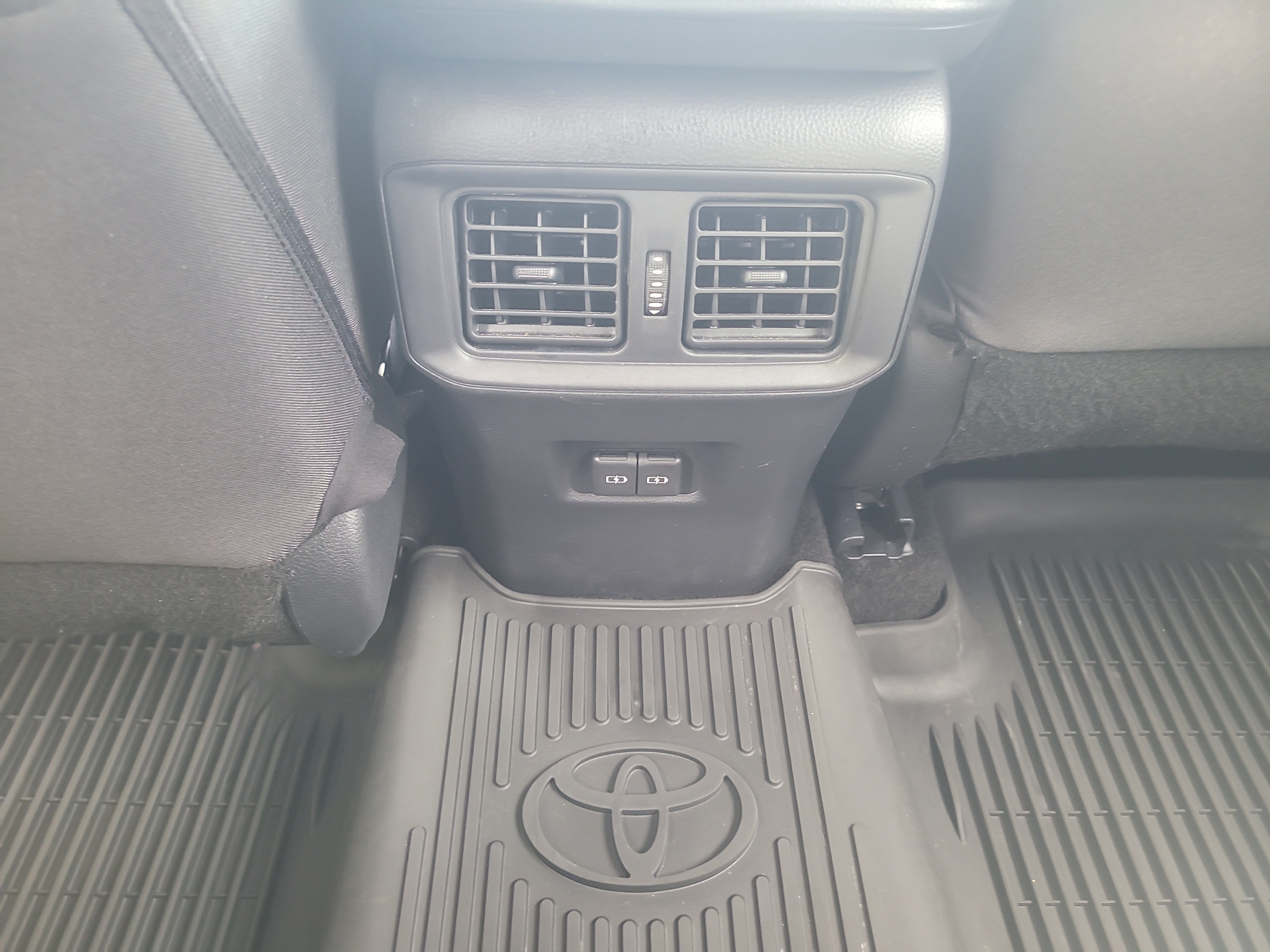 Certified 2024 Toyota RAV4 XLE w/ Convenience Package FWD image 17