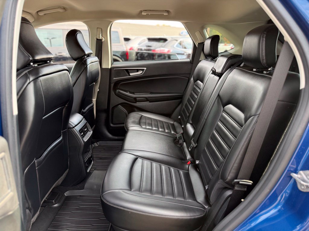Used 2023 Ford Edge SEL AWD/4WD image 13