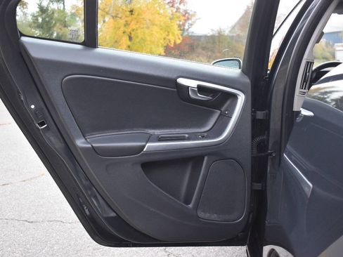 Used 2015 Volvo S60 T5 Premier Plus image 10