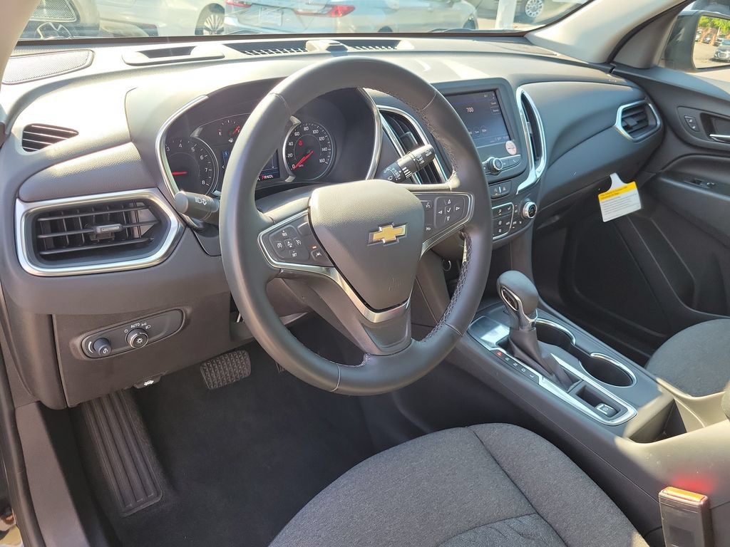 Used 2024 Chevrolet Equinox LT FWD image 22
