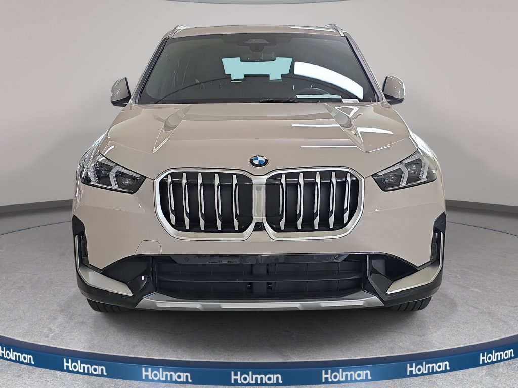 Used 2026 BMW X1 xDrive28i w/ Technology Package AWD/4WD image 3
