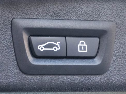 Used 2023 BMW X5 xDrive45e w/ Executive Package image 34